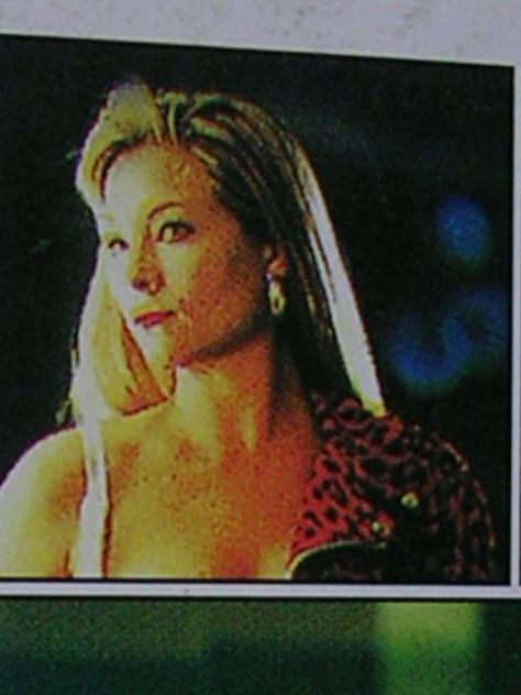 WHORE - Foto 5