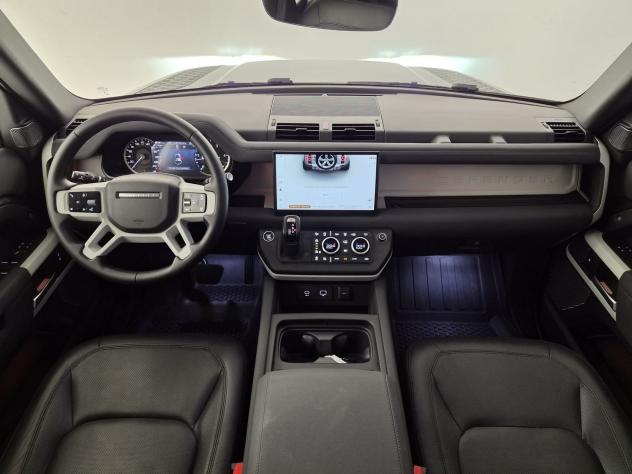 Land Rover Defender 3.0D I6 200 110 SE AWD AUTOCARRO FISCALE N1 5 POSTI - Foto 4