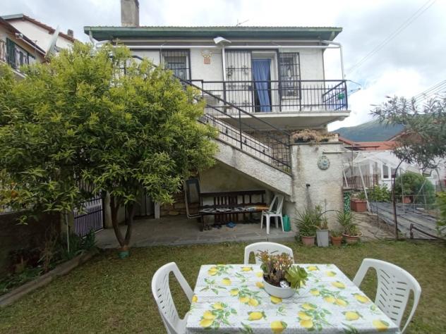 VENDESI A Ville San PIETRO CASA INDIPENDENTE CON GARAGE E GIARDINO - Foto 8