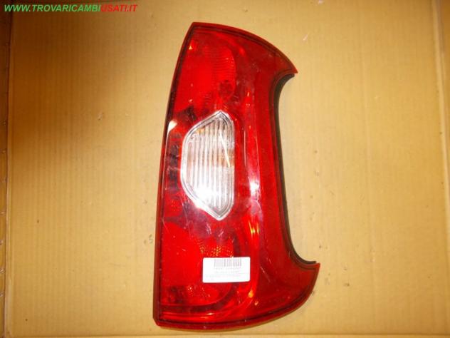 FANALE POST. D. FIAT PANDA (312-33)  Parti elettriche  Fanaleria  Fanali  Fanale post. dx. FIAT - PANDA - 01-01-2012 -, FIAT - PANDA Van - 01-06-2012