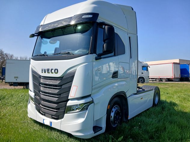 IVECO S-WAY 490CV con impianto idraulico km 221.000