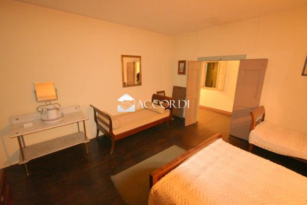 CASA INDIPENDENTE di 20 vani e di 500 mq (GODEGA DI SANT'URBANO) rif. GG56_6 - Foto 10