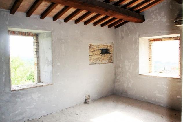 Orvieto (Loc. Morrano) - vendesi porzione di casale allo stato grezzo con giardino privato - Foto 4