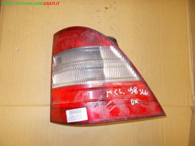 FANALE POST.D. ROSSO GRIGIO CHIARO MERCEDES Classe C (W202/S202)  Parti elettriche  Fanaleria  Fanali  Fanale post. sx. MERCEDES - Classe C - 01-06-19