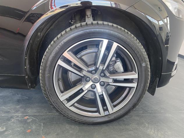 Volvo XC60 B4 AUT. MOMENTUM PRO - MOTORE NUOVO CON FATTURA - Foto 9