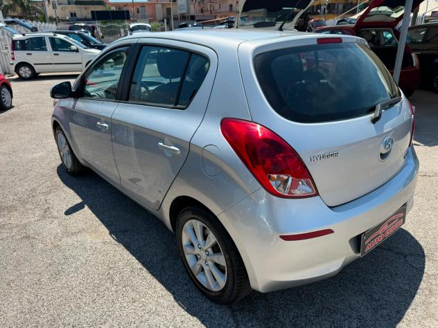 Hyundai i20 1.1 CRDi 5p. Classic - Foto 6