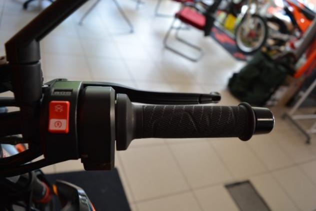 KTM 890 Duke R rif. 23815879 - Foto 10