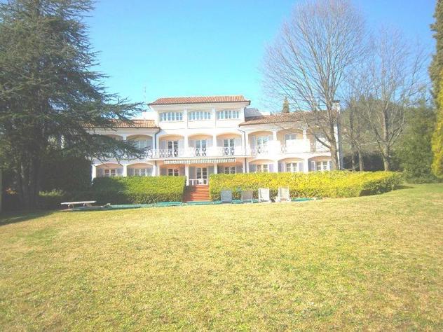 Villa in vendita a Monte San Quirico - Lucca 600 mq Rif: 797276