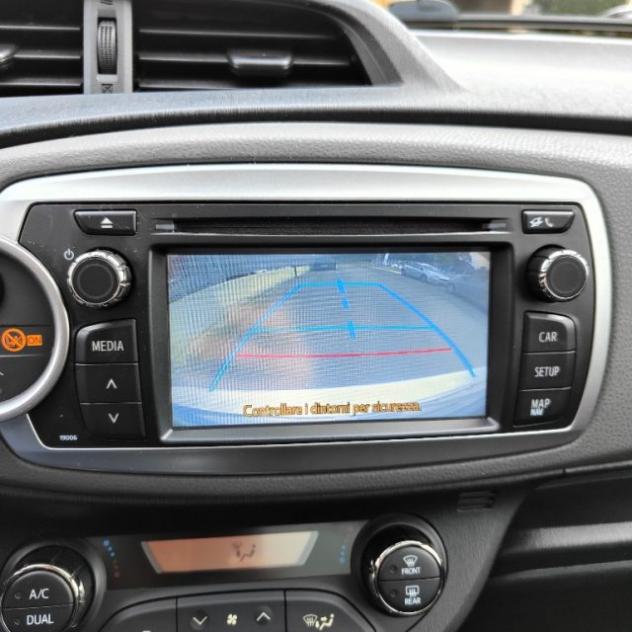 TOYOTA Yaris 1.3 Lounge rif. 23815815 - Foto 9