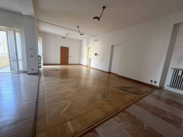 Ufficio in affitto a Seregno