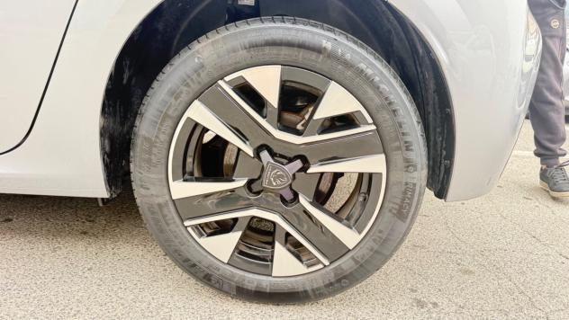 Peugeot 208 PureTech 100 Stop&Start 5 porte Allure LED NAVI CAR PLAY PDC BLUETOOTH CERCHI 17 PELLE - Foto 8