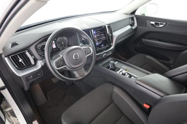 VOLVO XC60 XC60 B4 (d) automatico Momentum Pro rif. 23939722