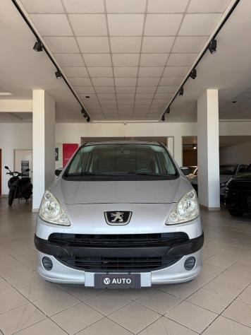 Peugeot 1007 1.4 Happy