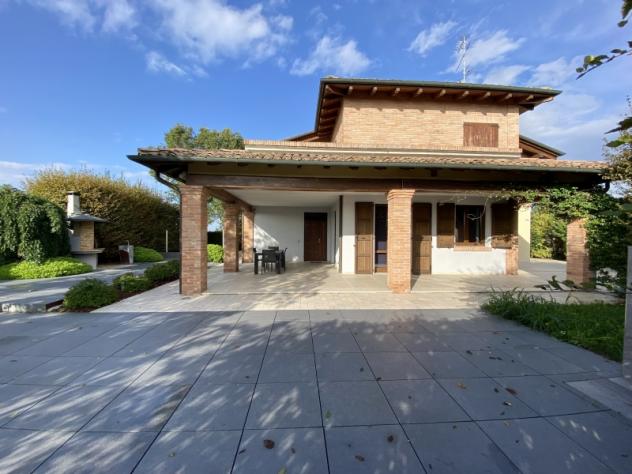 A662. CASTELFRANCO CAMPAGNA. Villa singola con giardino privato sui 4 lati di recente costruzione.