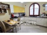 Villa di 390 m² con più di 5 locali in vendita a Castiglione del Lago