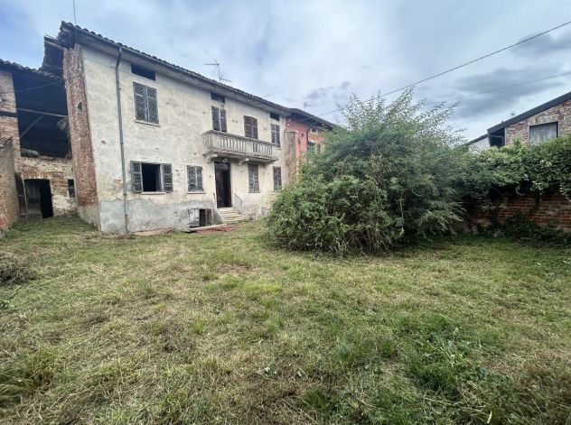 Casa indipendente con giardino