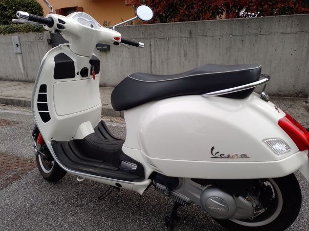 Vespa GTS 300 - Foto 3