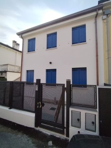 DUE SINGOLE -Villetta a schiera di nuova costruzione in Via Teza 8 DA LUGLIO - Foto 2