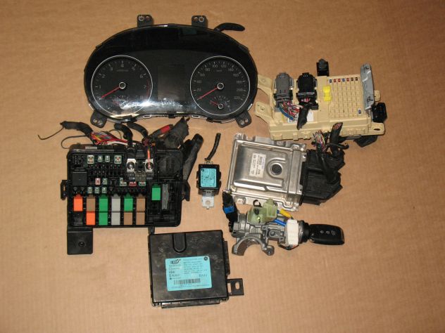 39117-03415 KIT ECU KIA HYUNDAI KEFICO 3911703415 CPEGP2.10.1 9001190356KE