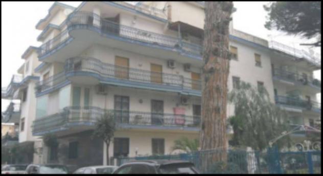Immobile in asta di 468 m² con più di 5 locali e box auto in vendita a Napoli - Foto 2
