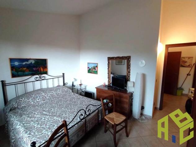 Pomaia - Rif. R1485.In campagna, a 1 km c.ca dal centro abitato di Pomaia e adiacente l'istituto Lama Tzong Khapa. Due appartamenti, con possibilità d - Foto 14
