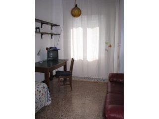 Affittasi camera singola con letto matrimoniale