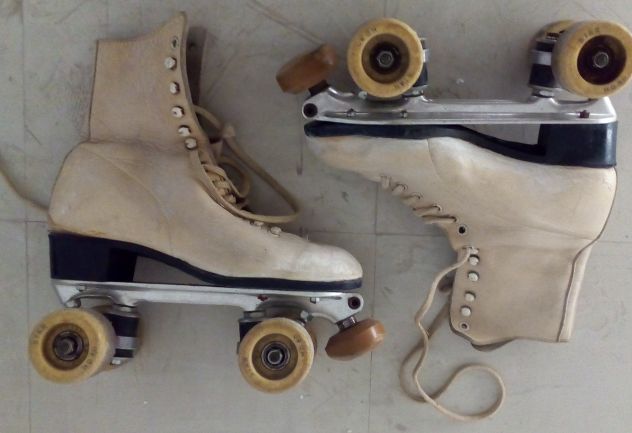 Pattini a Rotelle professionali in pelle a stivaletto mis. 36 / 37 Star Master