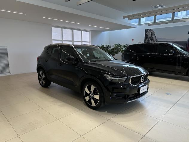 Volvo XC40 T3 automatico Momentum Pro - Foto 3