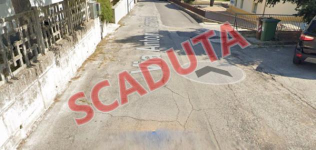 Immobile in asta di 158 m², box auto in vendita a Belforte del Chienti