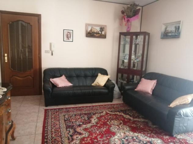 Villetta a schiera di 280 m² con più di 5 locali e box auto in vendita a None - Foto 3