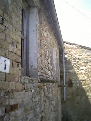 RUSTICO DA RISTRUTTURARE SU DUE LIVELLI - Foto 3