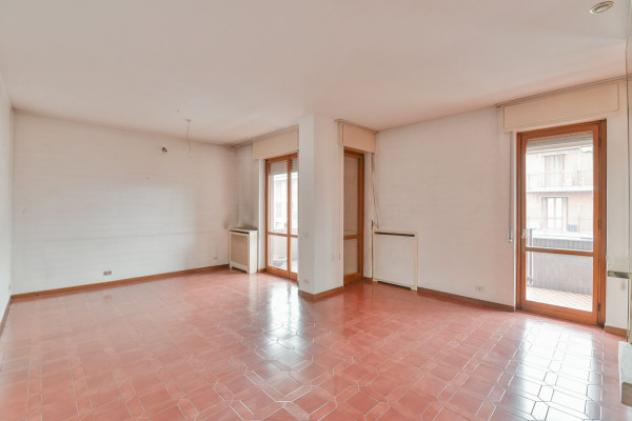 Appartamento di 235 m² con 5 locali e box auto in vendita a Seregno - Foto 3