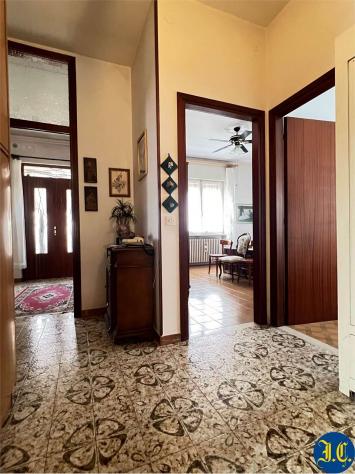 V005397 - CUSTOZA - VILLA SINGOLA CON AMPIO VERDE PRIVATO. - Foto 17
