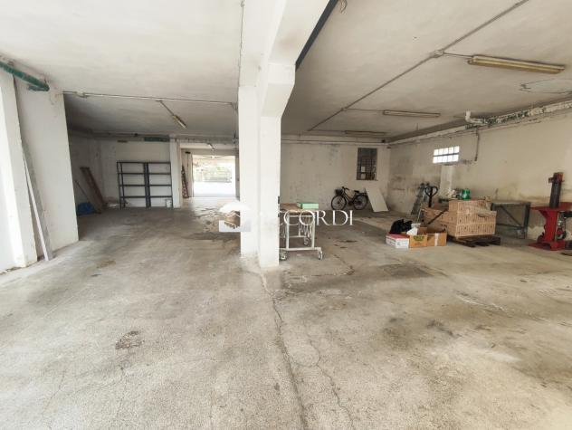 CASA INDIPENDENTE di 6 vani e di 300 mq (VITTORIO VENETO) rif. SM60 - Foto 3