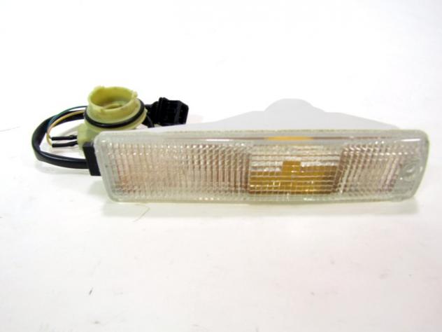 20454000 FRECCIA INDICATORE DI DIREZIONE ANTERIORE DESTRA PARAURTI EUROLITES VOLKSWAGEN GOLF 2 1.6 B RICAMBIO NUOVO BIANCA