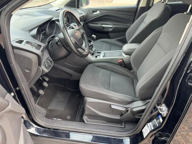 Ford Kuga 1.5 TDCI 120 CV S&S 2WD Titanium - Foto 9