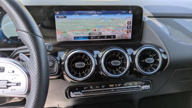 MERCEDES-BENZ GLA 250 250e EQ-Power Automatic Sport 1.3cc 160cv rif. 23620941 - Foto 10