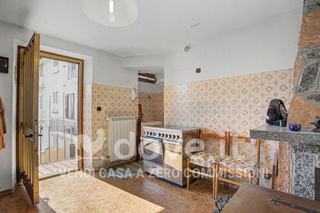 Villa di 207 m² con più di 5 locali in vendita a Maccagno con Pino e Veddasca - Foto 14