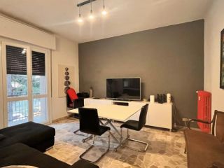 APPARTAMENTO di 4 vani e di 100 mq (BOLOGNA) rif. TRV25