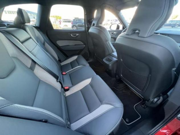 VOLVO XC60 B4 (d) Geartronic R-design rif. 19898140 - Foto 5