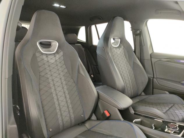 Volkswagen Tiguan Nuova R-Line 1.5 eTSI ACT 110 kW (150 CV) DSG - Foto 8