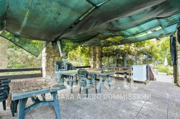 Villa di 275 m² con 4 locali in vendita a Cuveglio - Foto 2