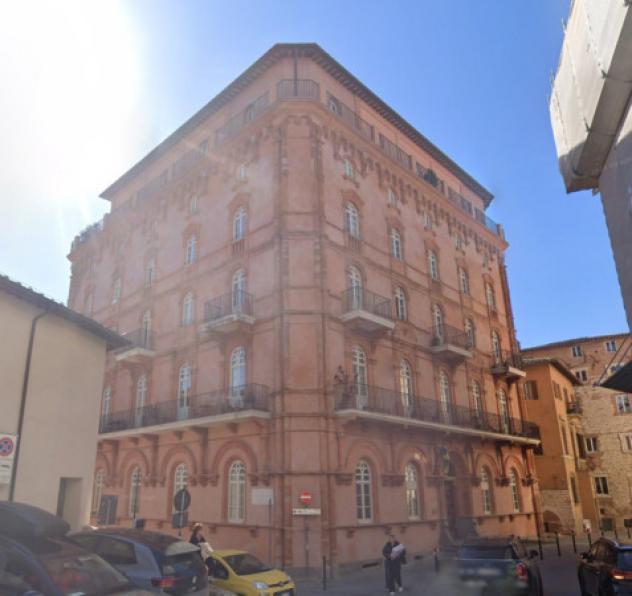 Immobile in asta di 119 m² con più di 5 locali in vendita a Perugia