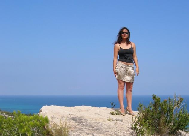 hagex: alta 160cm, 54kg, cerco uomo vicino Tel: