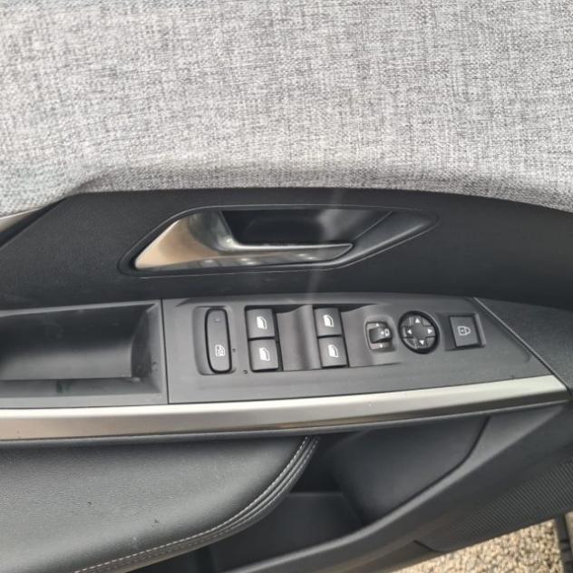 PEUGEOT 3008 Hybrid 136 e-DCS6 Allure rif. 23535276 - Foto 10