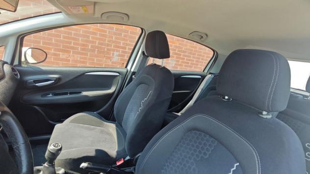 Fiat Punto 1.3 MJT II 75 CV 5 porte Lounge - Foto 9