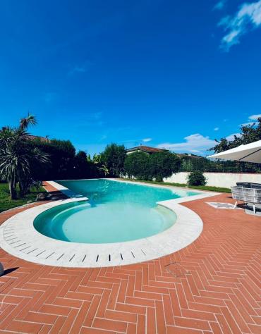 Villa in vendita a Carrara 350 mq Rif: 1412528 - Foto 4
