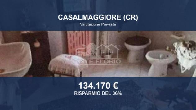 Immobile in asta di 145 m² con più di 5 locali e box auto in vendita a Casalmaggiore