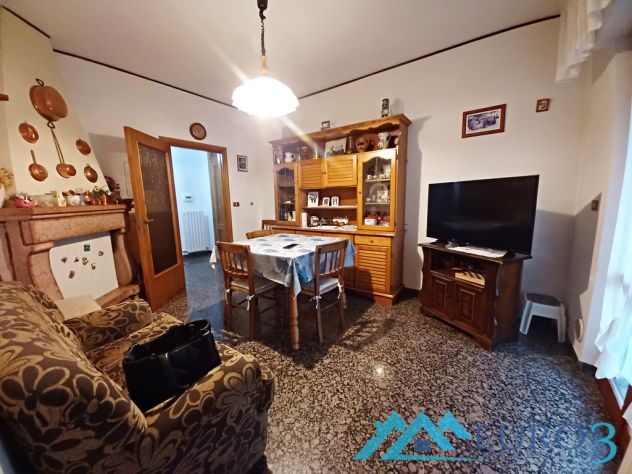 CASTORANO-Appartamento 3 camere con garage e giardino - Foto 2
