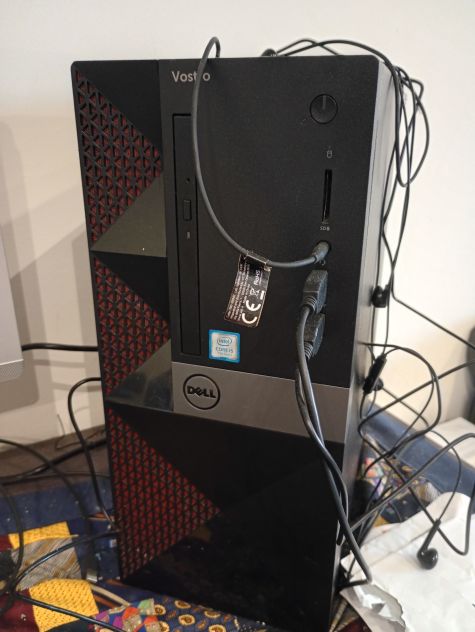 Computer fisso con schermo tastiera e mouse - Foto 4